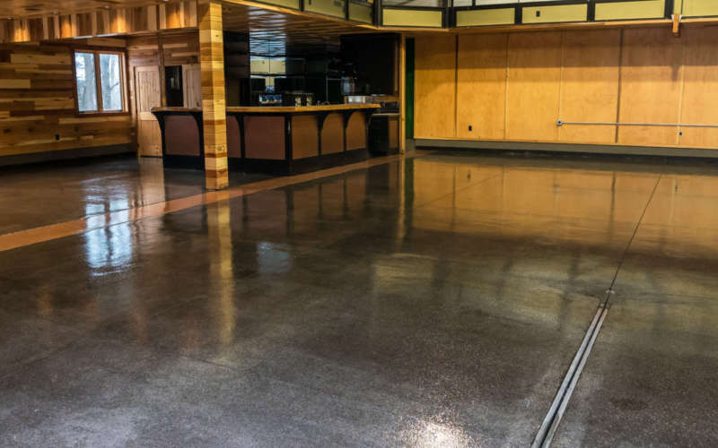Apply Coat Layer - Commercial Floors in a day